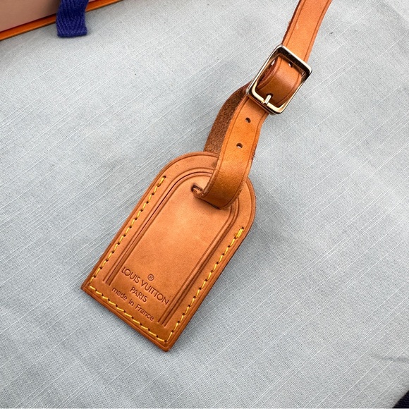 AUTHENTIC Vachetta Leather Luggage tag and loop. - Picture 1 of 6